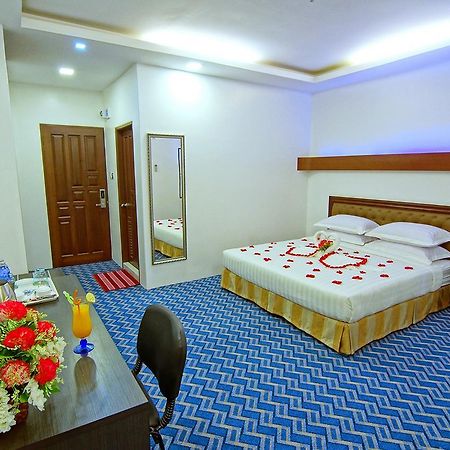 Perfect Hotel Mandalay Extérieur photo