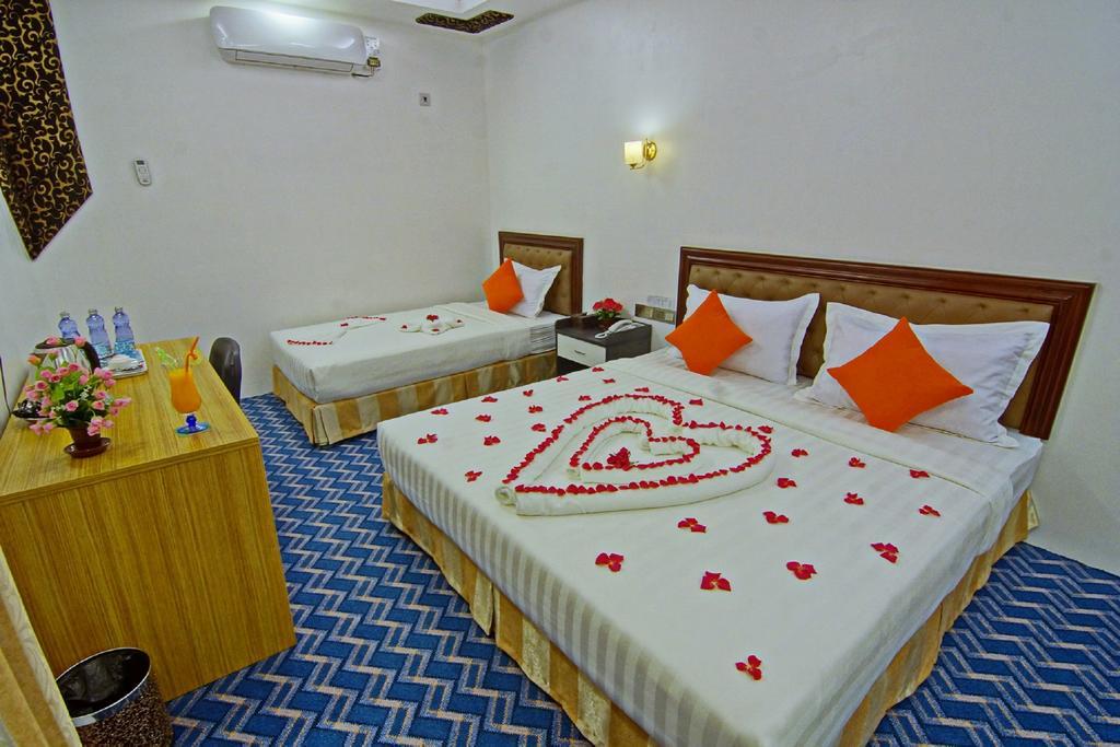 Perfect Hotel Mandalay Extérieur photo