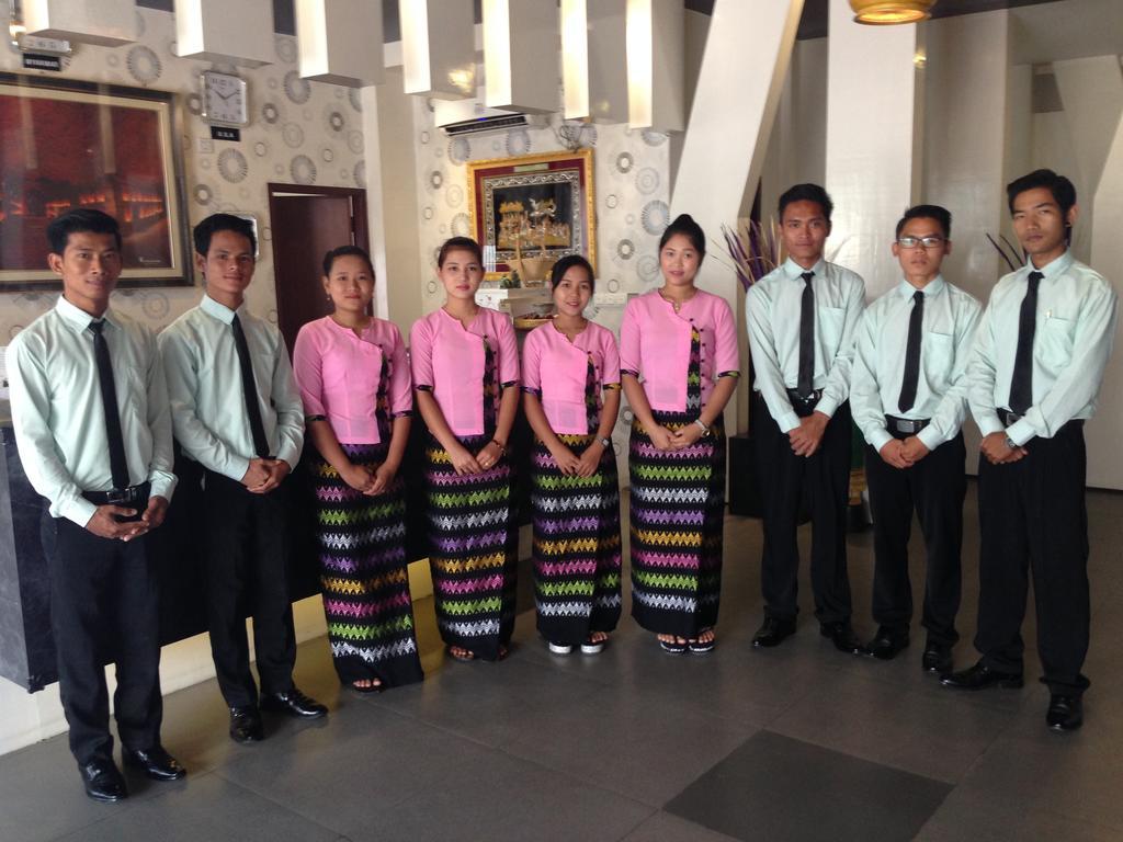 Perfect Hotel Mandalay Extérieur photo