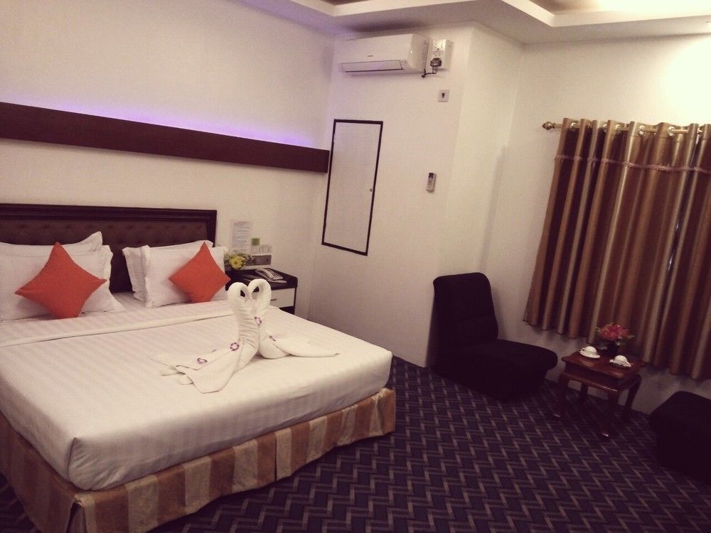 Perfect Hotel Mandalay Extérieur photo